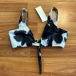 Nwt Kanomi Wopaima Bikini Top Orquidea with tie back small